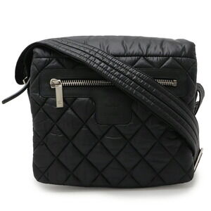 CHANEL Black Leather Shoulder Bag